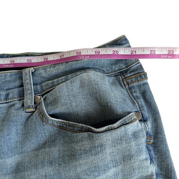 Torrid Shorts Women's 22 Denim Light Wash Long Bermuda Jean - Picture 6 of 10